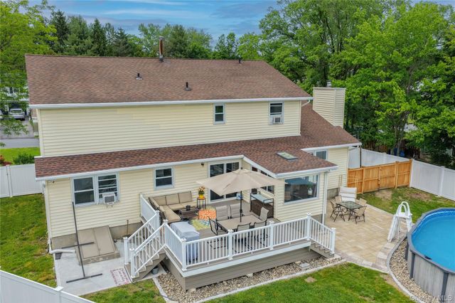 37 Guernsey Drive, New Windsor, NY 12553