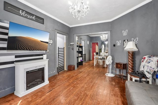 230 Chestnut St, Chelsea, MA 02150