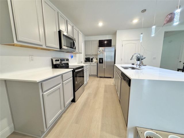 1388 BERRY LN, Davenport, FL 33837