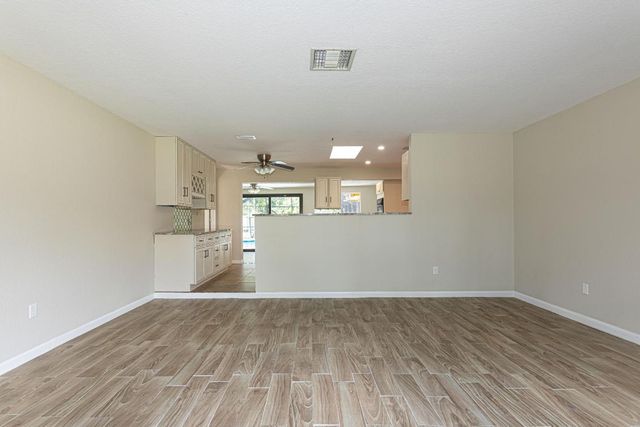 169 Armadillo Way, West Palm Beach, FL 33411