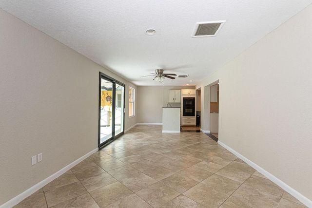 169 Armadillo Way, West Palm Beach, FL 33411