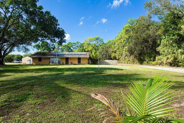 169 Armadillo Way, West Palm Beach, FL 33411