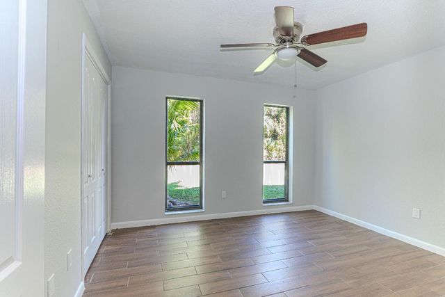 169 Armadillo Way, West Palm Beach, FL 33411