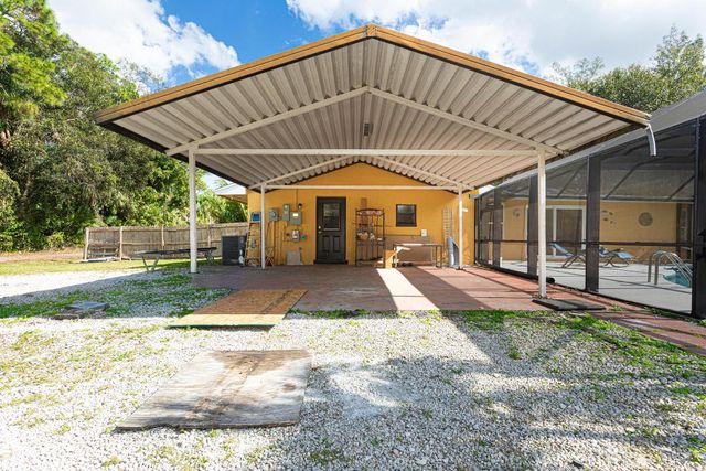 169 Armadillo Way, West Palm Beach, FL 33411