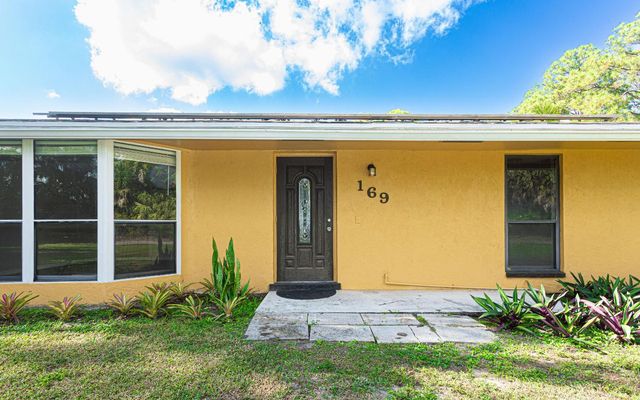 169 Armadillo Way, West Palm Beach, FL 33411