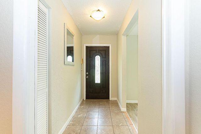 169 Armadillo Way, West Palm Beach, FL 33411