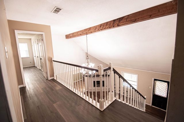 2806 Round Tower, Port Neches, TX 77651