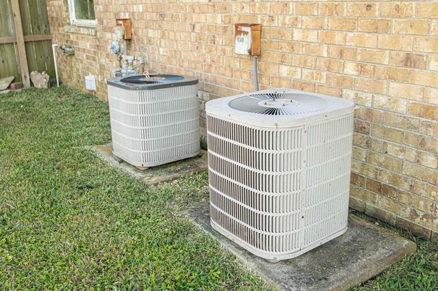 2806 Round Tower, Port Neches, TX 77651