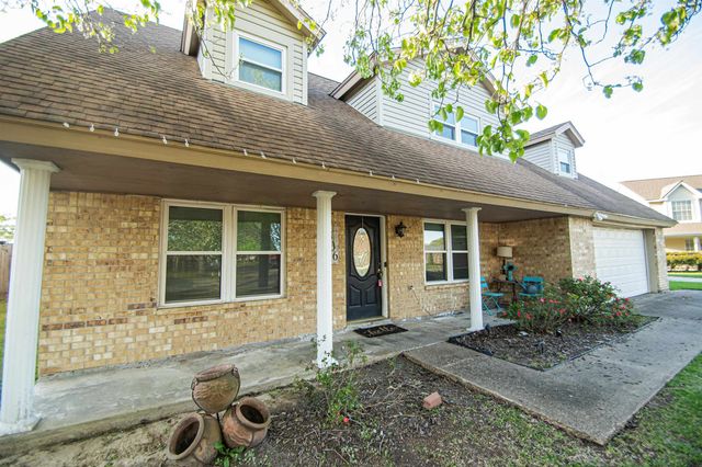 2806 Round Tower, Port Neches, TX 77651