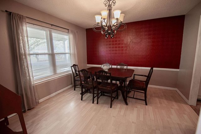 2806 Round Tower, Port Neches, TX 77651