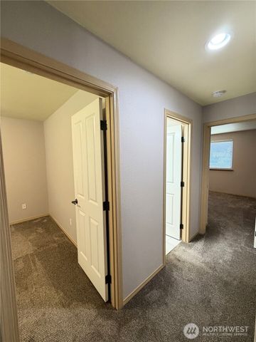 8428 Veterans Drive SW, Lakewood, WA 98498