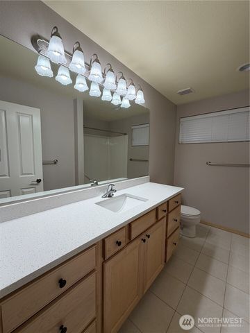 8428 Veterans Drive SW, Lakewood, WA 98498