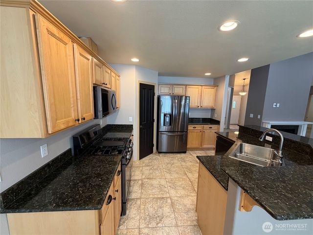 8428 Veterans Drive SW, Lakewood, WA 98498
