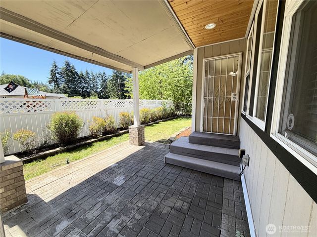 8428 Veterans Drive SW, Lakewood, WA 98498