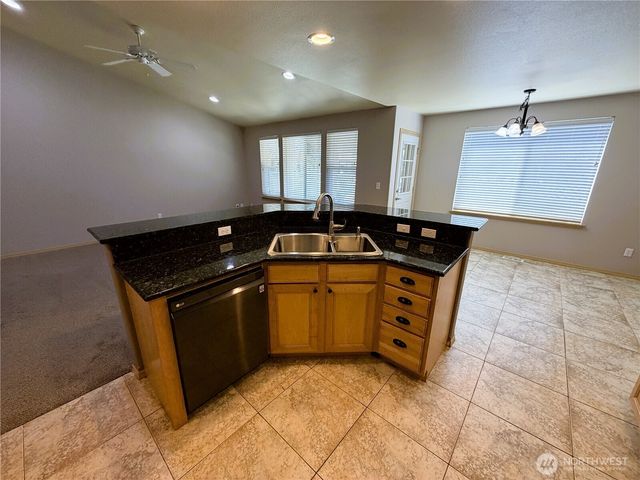 8428 Veterans Drive SW, Lakewood, WA 98498