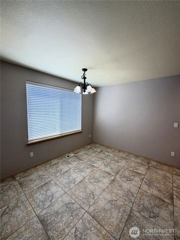 8428 Veterans Drive SW, Lakewood, WA 98498