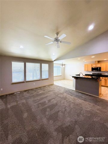 8428 Veterans Drive SW, Lakewood, WA 98498