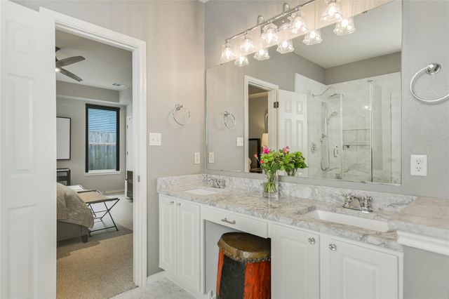 2817 Kinney Oaks CT, Austin, TX 78704