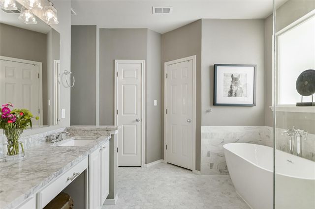 2817 Kinney Oaks CT, Austin, TX 78704