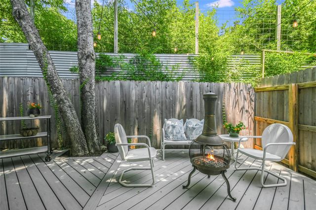 2817 Kinney Oaks CT, Austin, TX 78704