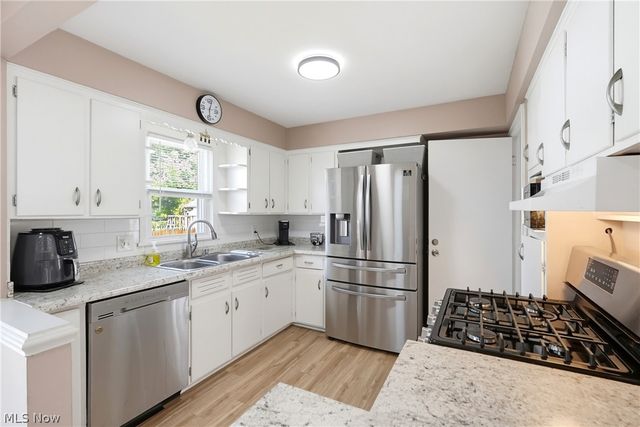 2005 Lindbergh Avenue, Cuyahoga Falls, OH 44223