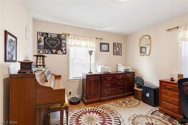 2005 Lindbergh Avenue, Cuyahoga Falls, OH 44223