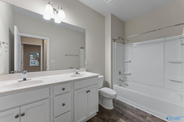 300 Dinner Tree Square, Huntsville, AL 35811