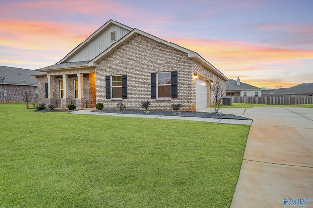 300 Dinner Tree Square, Huntsville, AL 35811