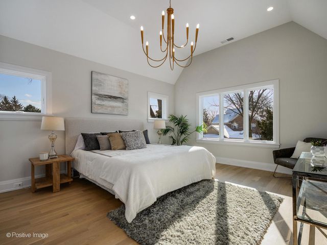 1917 Washington Avenue, Wilmette, IL 60091