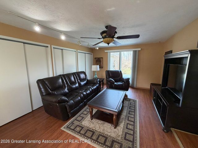 4942 Holt Road, Holt, MI 48842