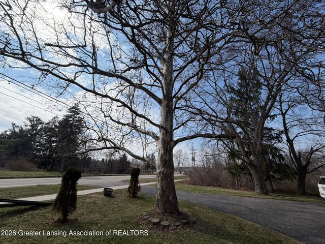 4942 Holt Road, Holt, MI 48842