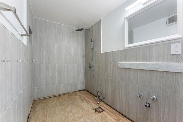 900 Atlantic Shores Blvd 130, Hallandale Beach, FL 33009