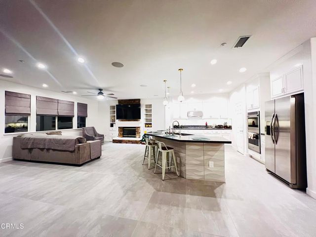 9898 Rhone Street, Ventura, CA 93004