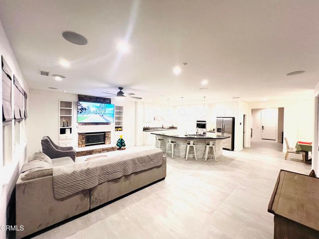 9898 Rhone Street, Ventura, CA 93004