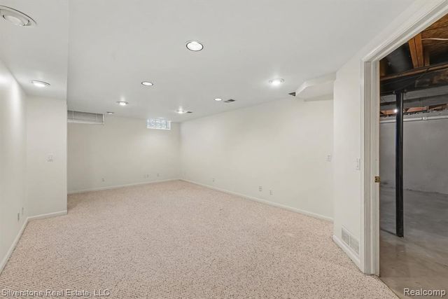 2945 Cedar Ridge Drive, Troy, MI 48084