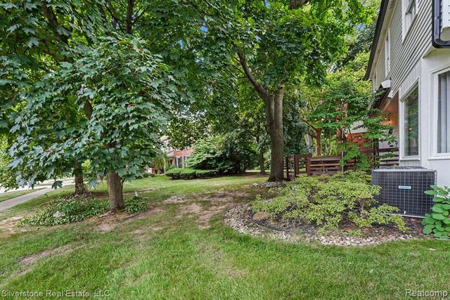 2945 Cedar Ridge Drive, Troy, MI 48084
