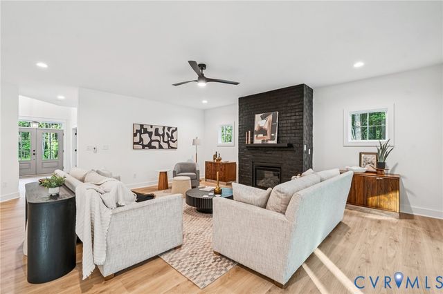 4878 Donner Ct, Quinton, VA 23141