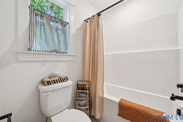 4878 Donner Ct, Quinton, VA 23141