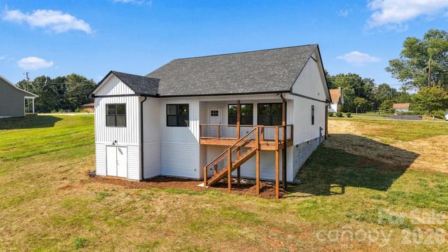 2931 Frank Whisnant Road, Morganton, NC 28655