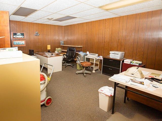 2220 SW 4th Street, Waverly, IA 50677