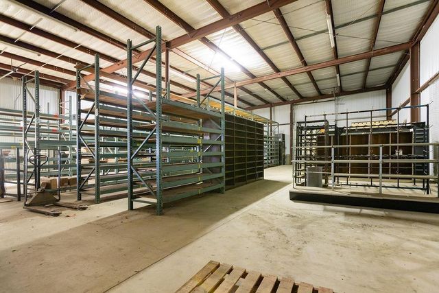 2220 SW 4th Street, Waverly, IA 50677