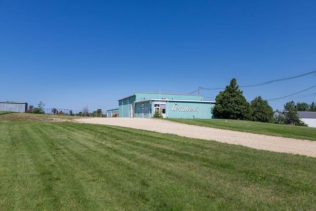 2220 SW 4th Street, Waverly, IA 50677