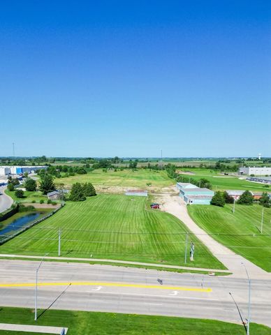 2220 SW 4th Street, Waverly, IA 50677