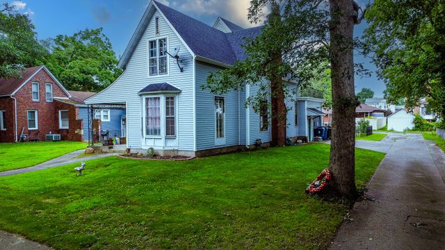 308 E Mulberry Street, Watseka, IL 60970