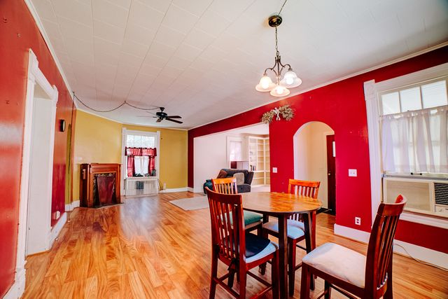 308 E Mulberry Street, Watseka, IL 60970