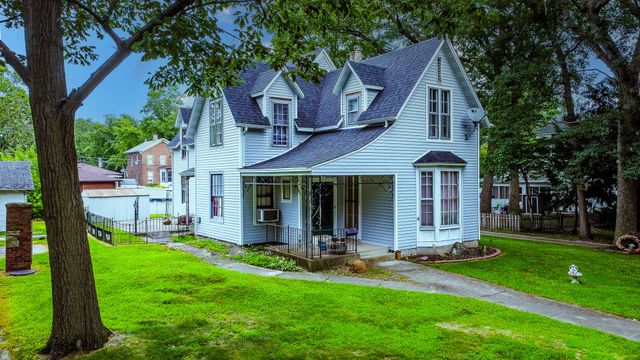 308 E Mulberry Street, Watseka, IL 60970