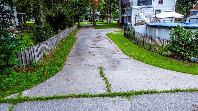 308 E Mulberry Street, Watseka, IL 60970