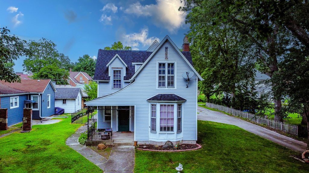 308 E Mulberry Street, Watseka, IL 60970