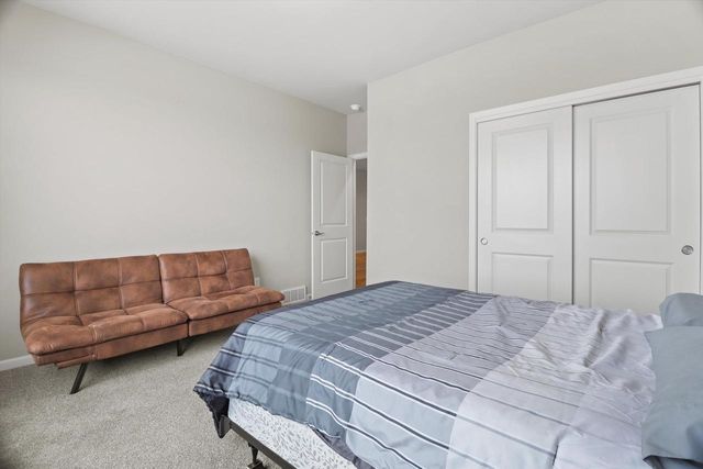 678 Hillcrest Drive, Waunakee, WI 53597