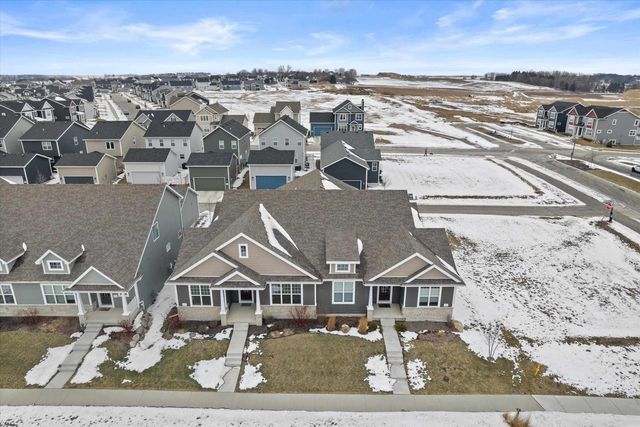 678 Hillcrest Drive, Waunakee, WI 53597